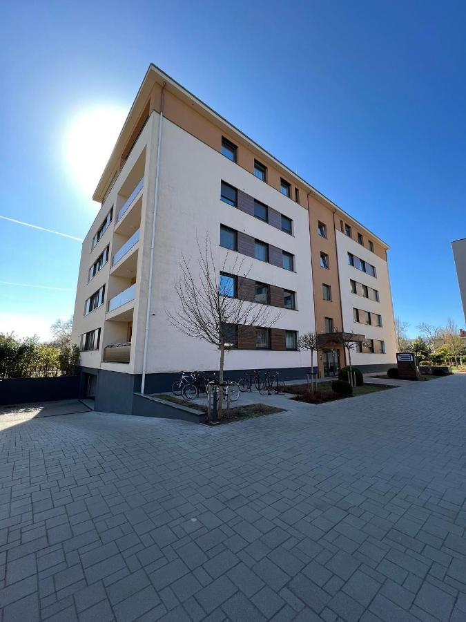 Big Forest Apartman Apartment Debrecen Ngoại thất bức ảnh