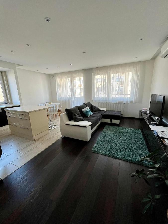 Big Forest Apartman Apartment Debrecen Ngoại thất bức ảnh